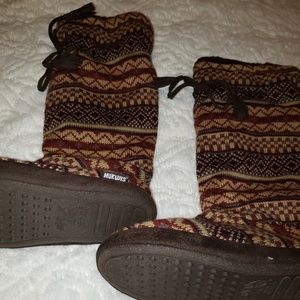 Mukluks NEVER WORN